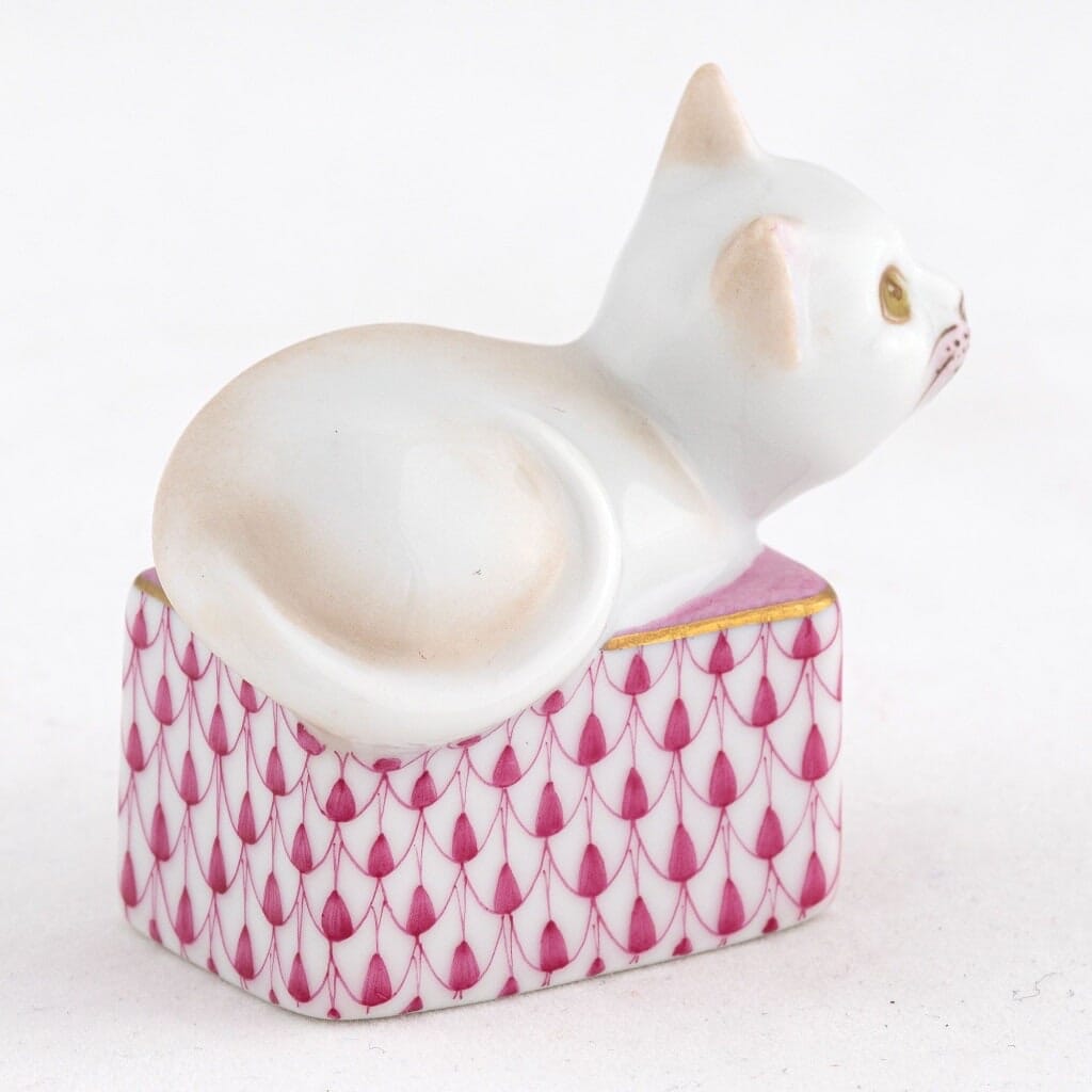 Herend Cat In Box Figurine Figurines Herend 