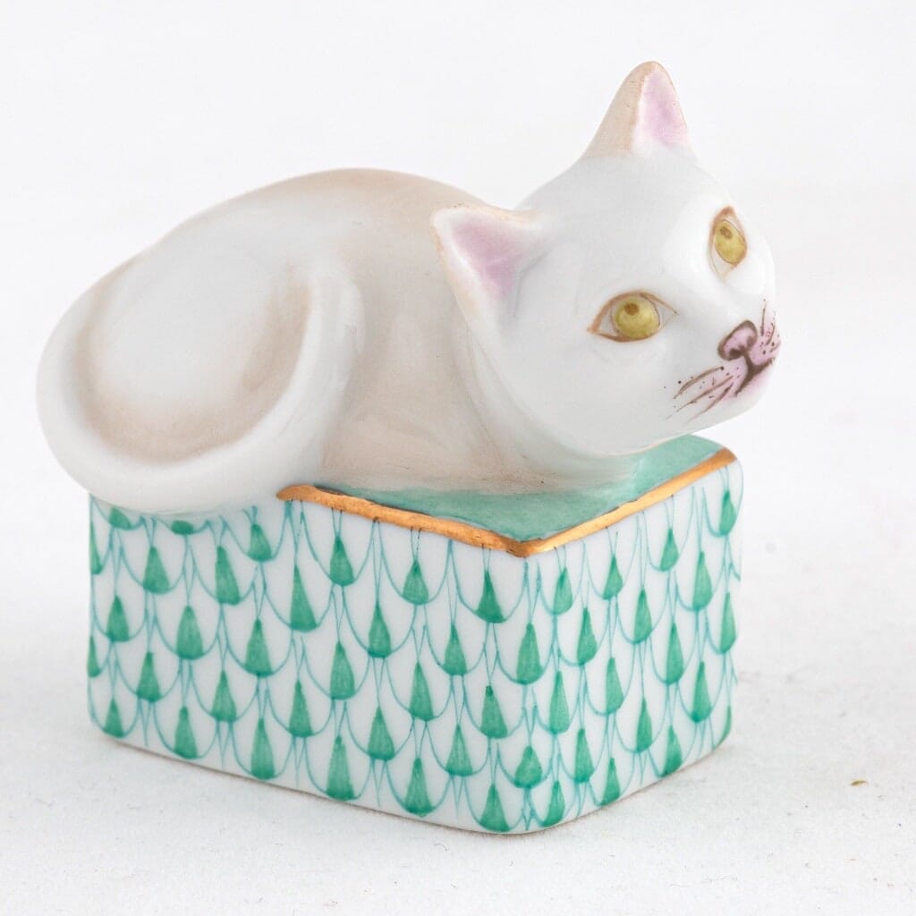 Herend Cat In Box Figurine Figurines Herend Green 