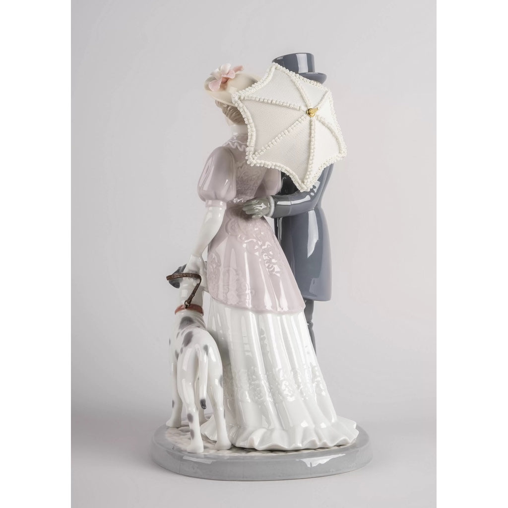 Lladro Porcelain Romantic Stroll Figurine Figurines Lladro 