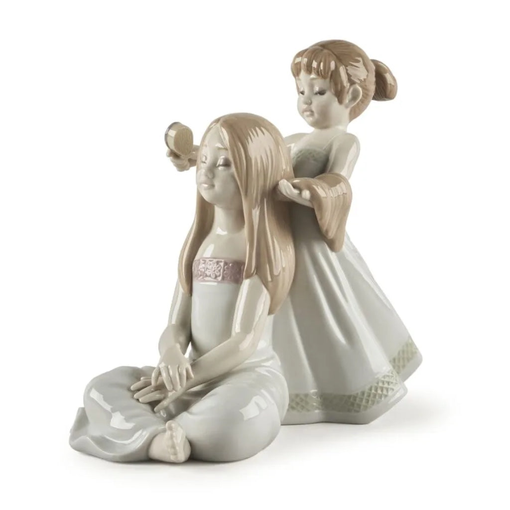 Lladro Porcelain Combing Your Hair Figurine Figurines Lladro 