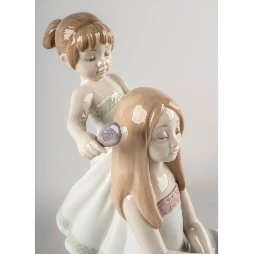 Lladro Porcelain Combing Your Hair Figurine Figurines Lladro 